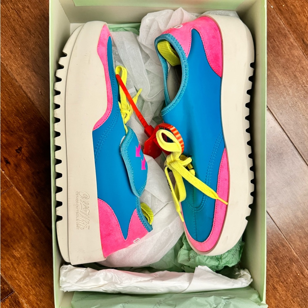 off white moto low top sneaker